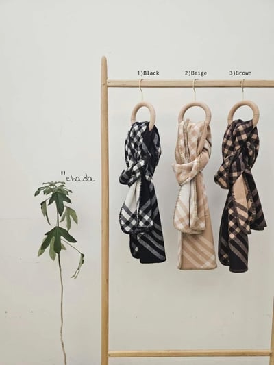 正韓EBA高級感格紋百搭圍巾7